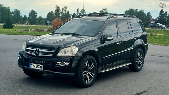 Mercedes-Benz GL 2