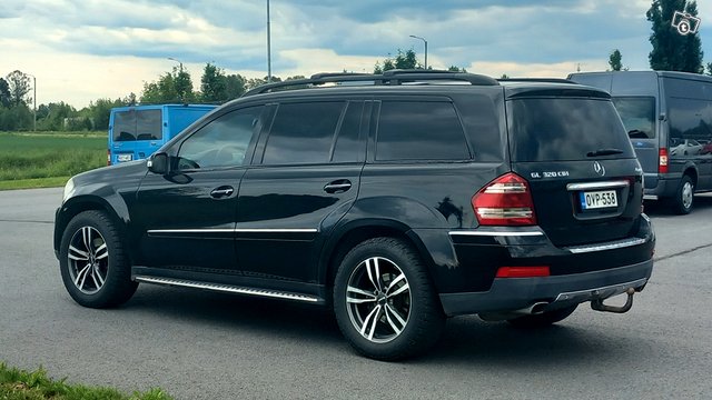 Mercedes-Benz GL 8