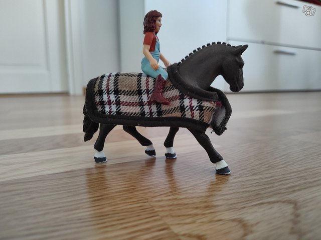 Schleich poni ratsastaja ja poni