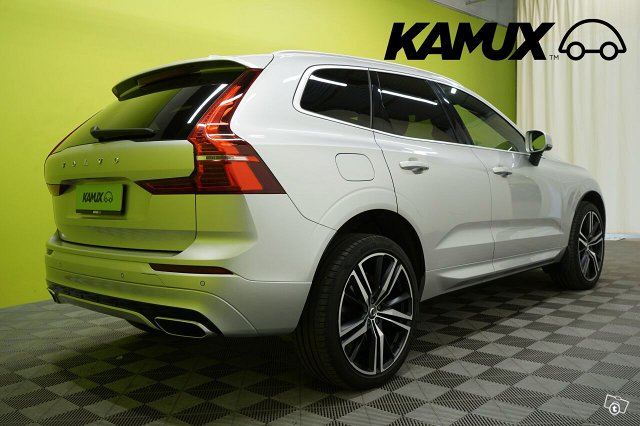 Volvo XC60 4