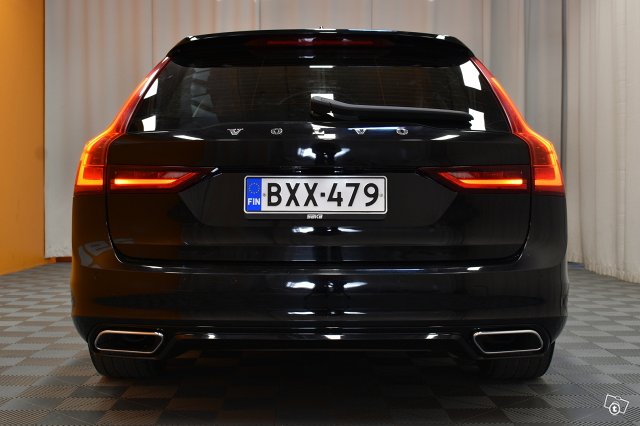 Volvo V90 6