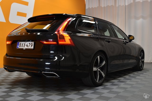 Volvo V90 7