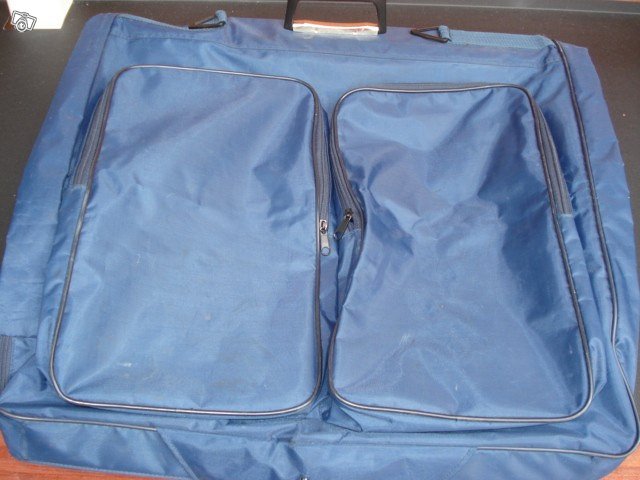Matkapussi/-laukku puvuille ym., kuva 1
