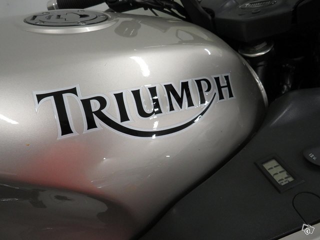 Triumph Trophy 4
