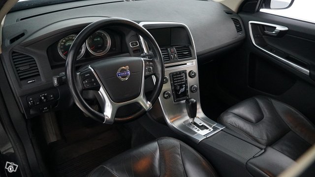 Volvo XC60 9