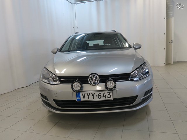 VOLKSWAGEN Golf 7