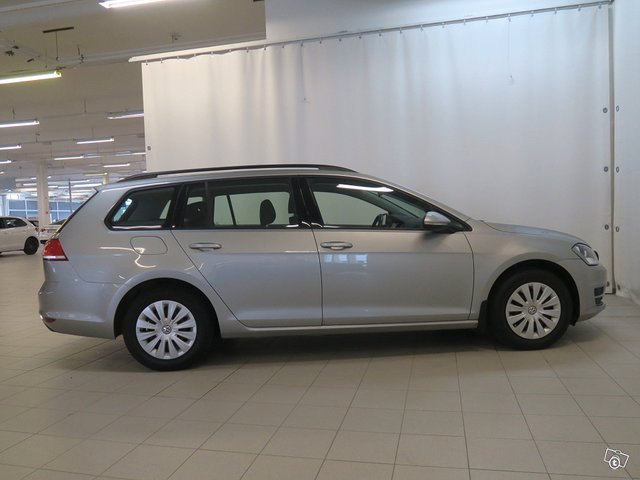 VOLKSWAGEN Golf 10