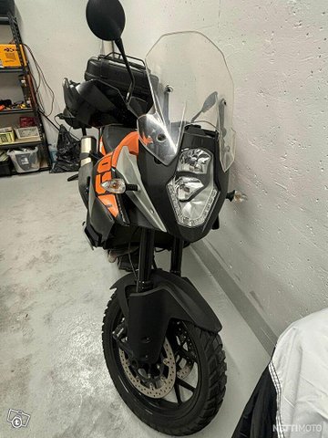 KTM 1050 4