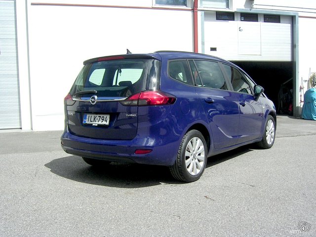Opel Zafira Tourer 5