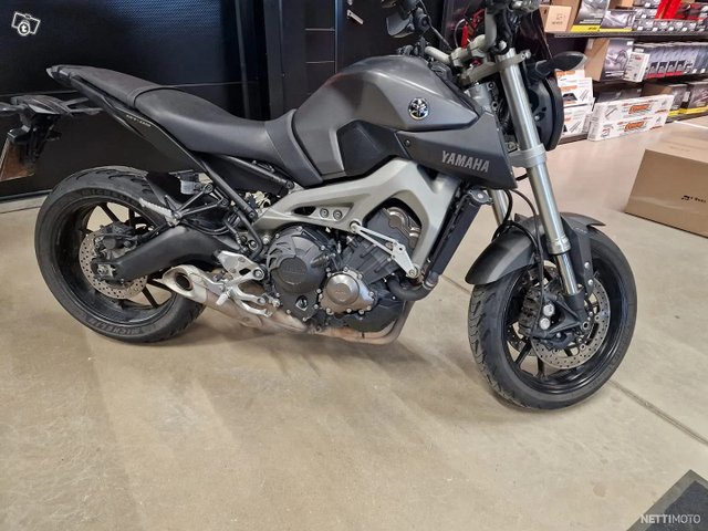 Yamaha MT-09 3