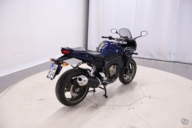 Yamaha FZ1 5