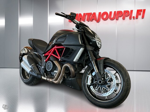 Ducati Diavel ABS 1