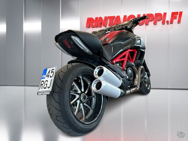 Ducati Diavel ABS 2
