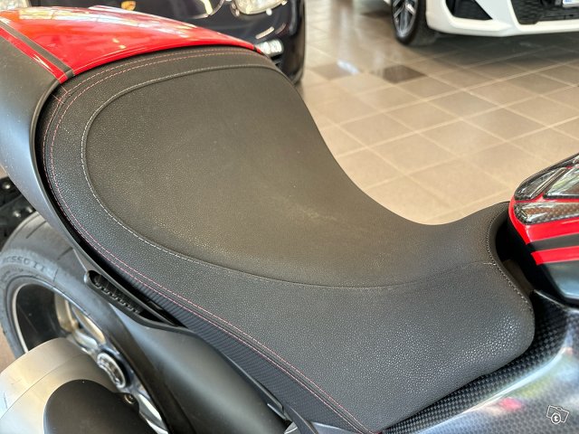 Ducati Diavel ABS 14