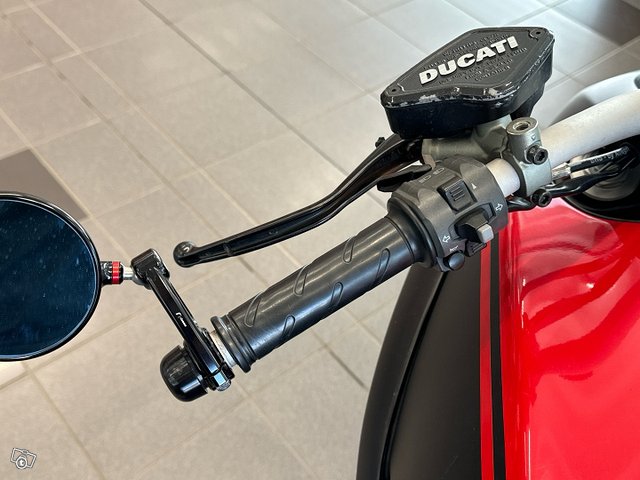 Ducati Diavel ABS 17