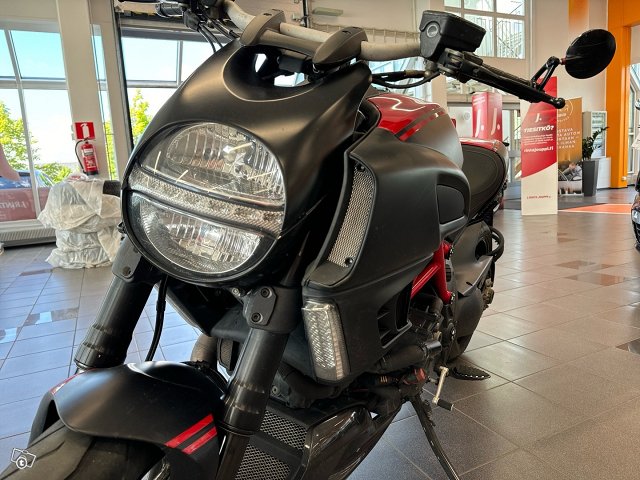 Ducati Diavel ABS 18