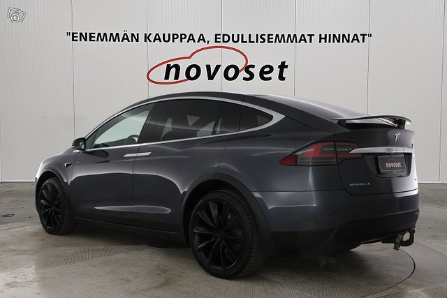 TESLA MODEL X 2