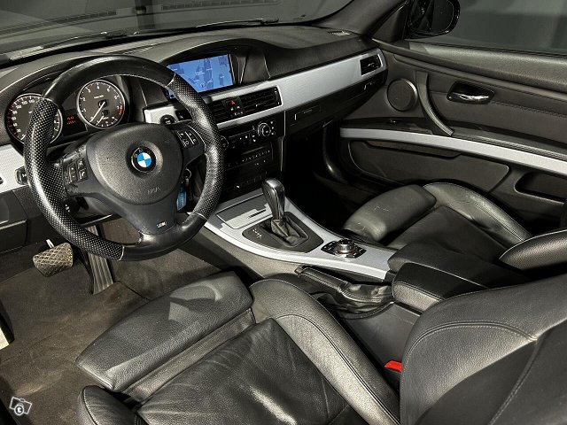 BMW 320 23