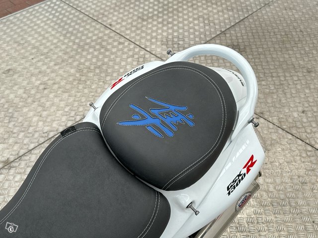 Suzuki GSX 14