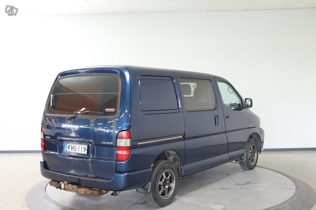 Toyota Hiace 5