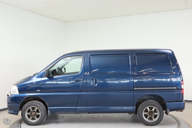 Toyota Hiace 8