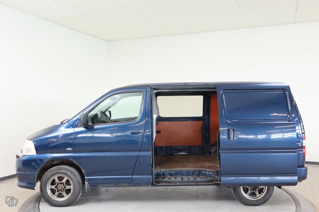 Toyota Hiace 15