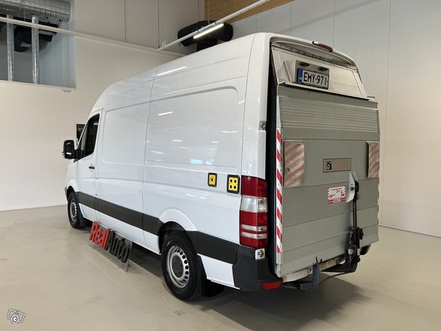 Mercedes-Benz Sprinter 4