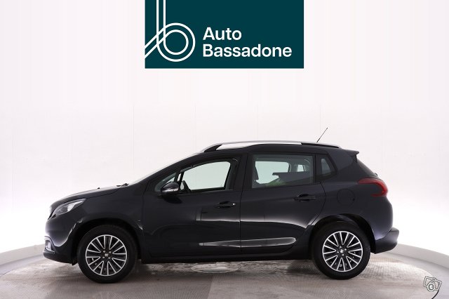 PEUGEOT 2008 8