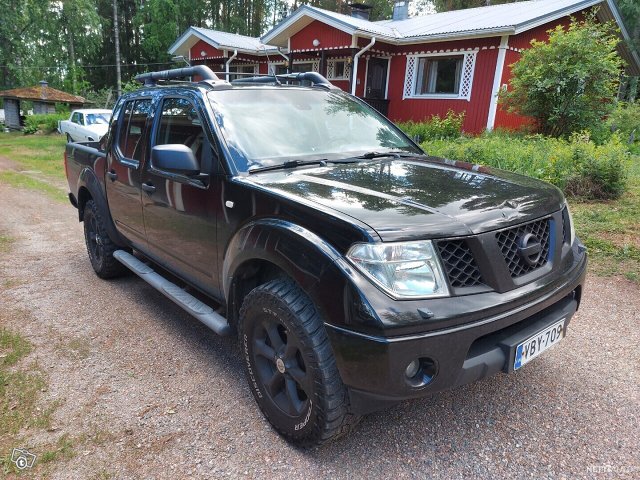 Nissan Navara 2