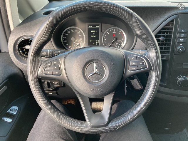 Mercedes-Benz Vito 8