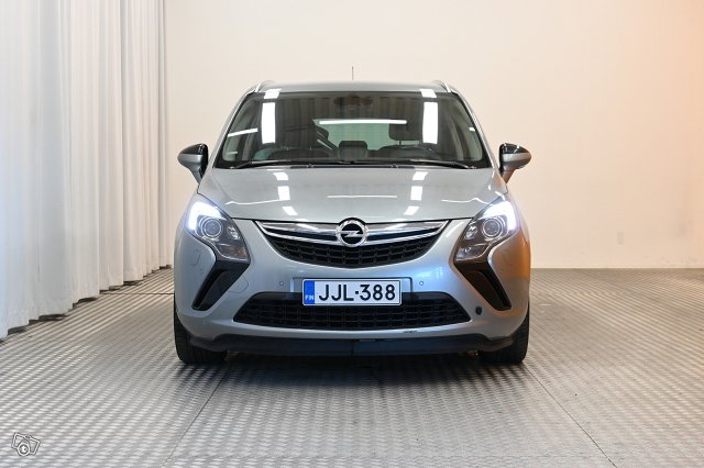 Opel Zafira Tourer 2