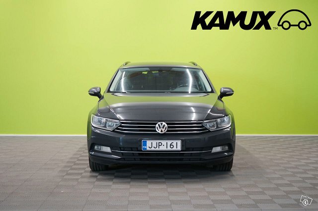 Volkswagen Passat 9