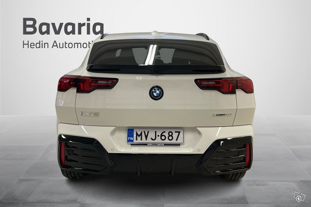 BMW IX2 3