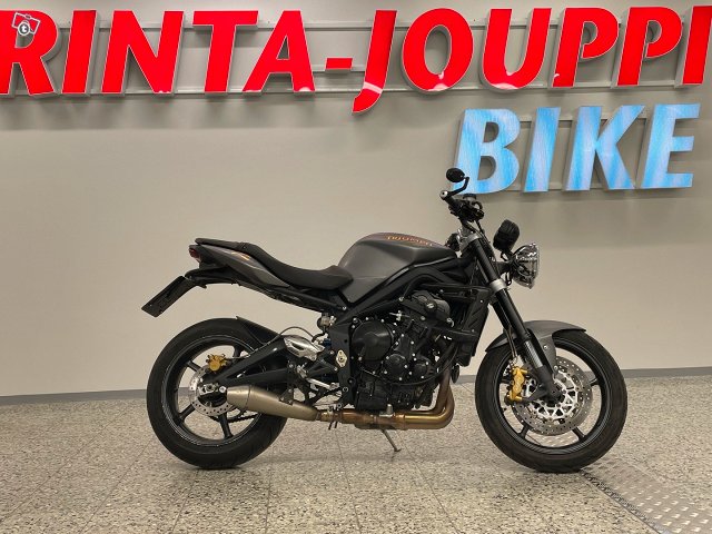 Triumph STREET TRIPLE, kuva 1