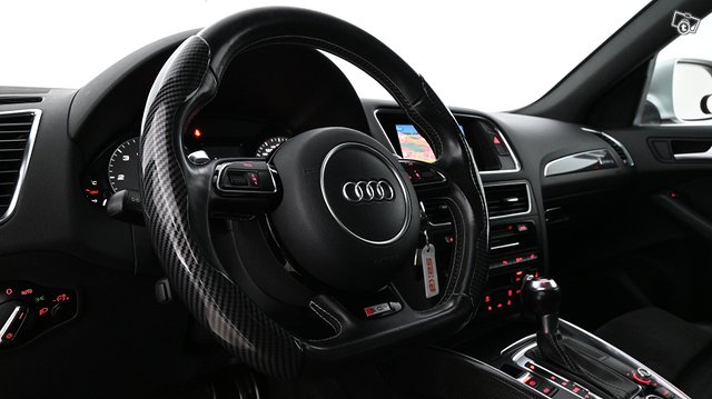 Audi SQ5 10