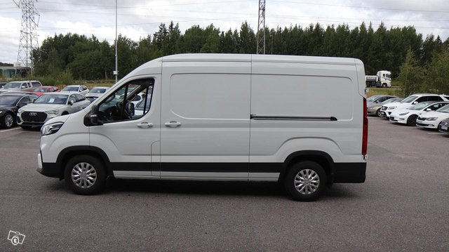 Maxus E-Deliver 9 21