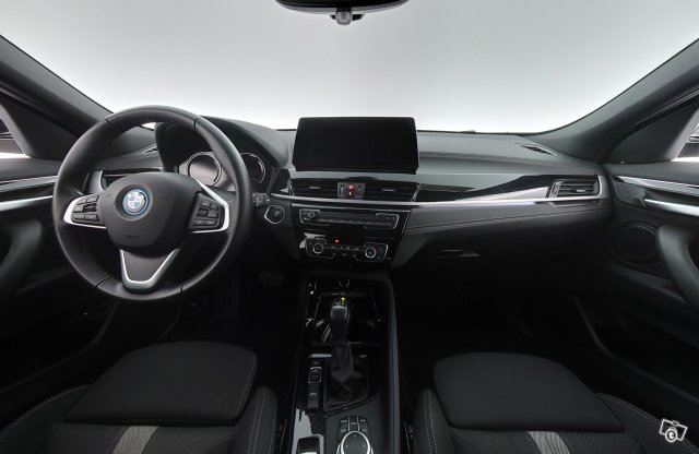 BMW X2 11