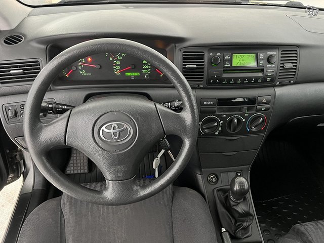 Toyota Corolla 3