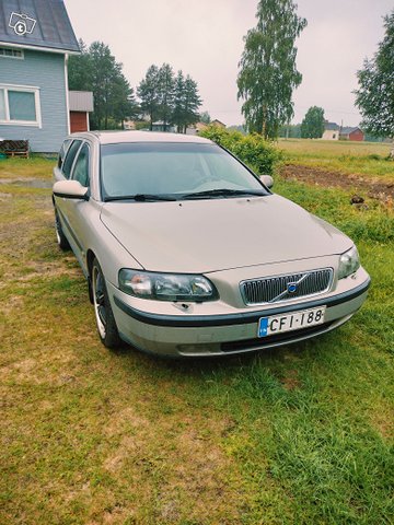 Volvo V70, kuva 1