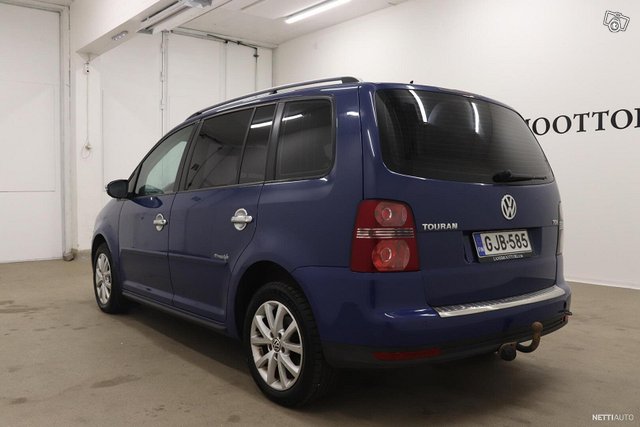 Volkswagen Touran 4