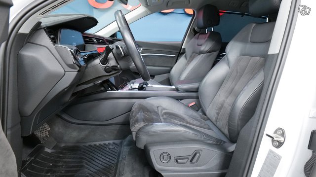 Audi E-TRON 7
