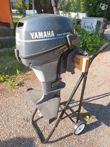 Yamaha 8 hv nelitahtinen perämoottori 1