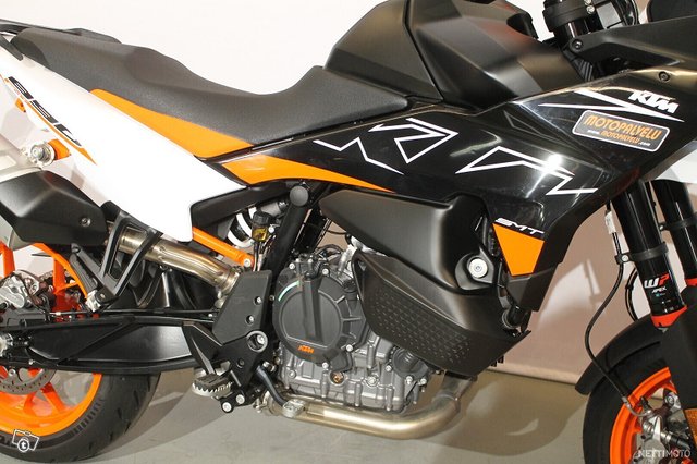 KTM 890 3