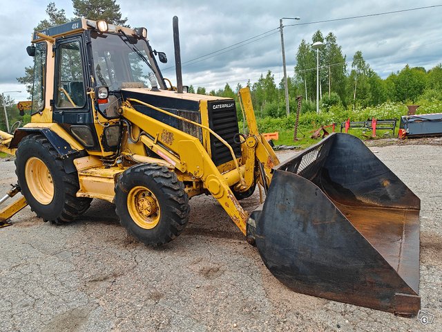 Caterpillar 436 kaivurikuormaaja 11