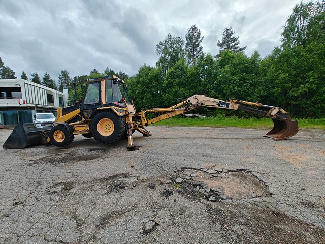 Caterpillar 436 kaivurikuormaaja 17