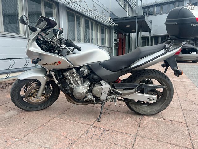 Honda CB 600 F Hornet *VÄHÄN AJETTU 3