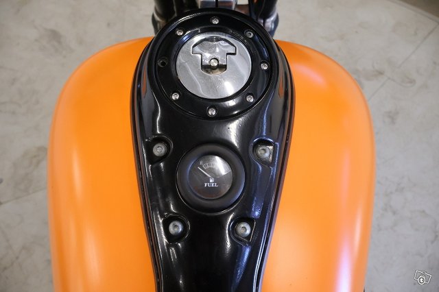 Harley-Davidson DYNA 12