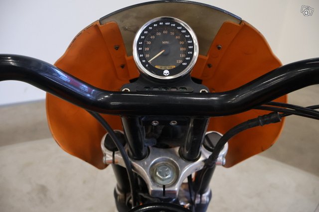 Harley-Davidson DYNA 16