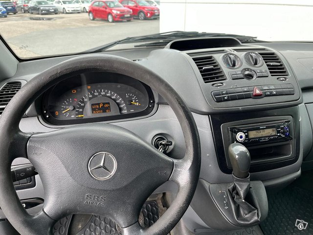 Mercedes-Benz Vito 10
