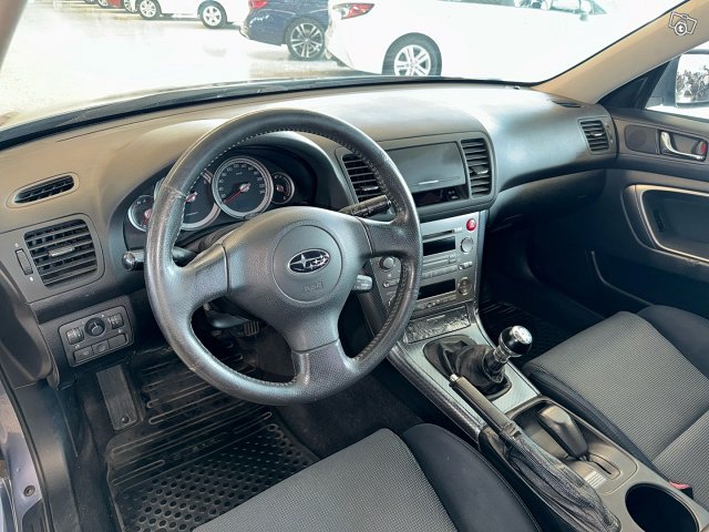 Subaru Legacy 6
